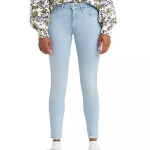 Levi’s 711 Skinny Ankle size 28